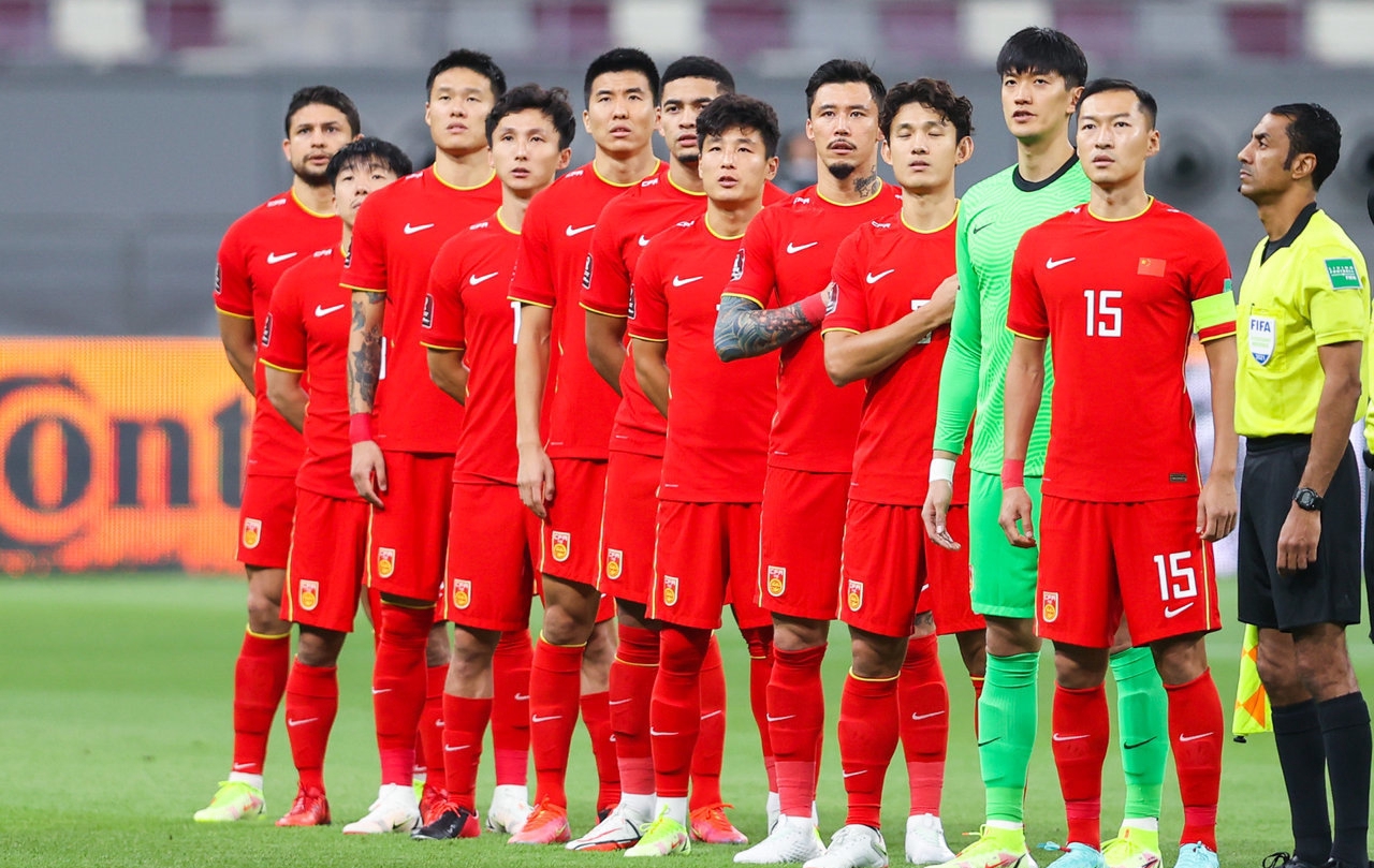 12强赛国足唱国歌,12强赛国足奏国歌