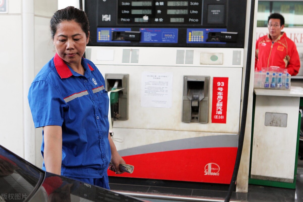 曹操网约车司机态度恶劣怎么解决,网约车春天来了曹操出行调价