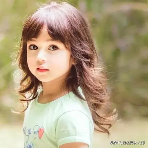 李姓女孩名字大全100分洋气有涵养,女孩一个字有涵养伶俐的名字