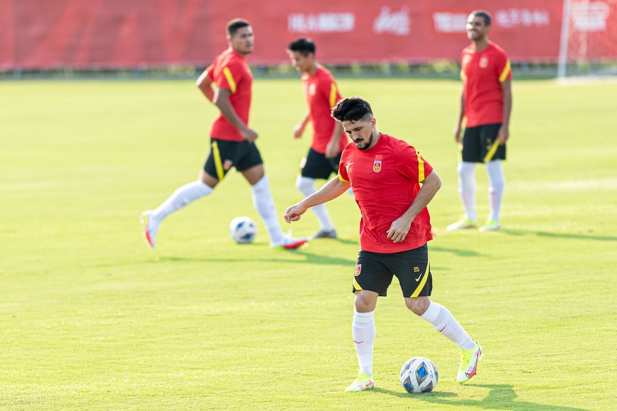 国足归化国脚武磊,国足39人集训名单公布