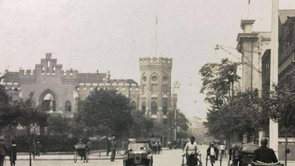 1952年，刘青山贪污上亿被判死刑，13年后，儿子考上清华不敢去