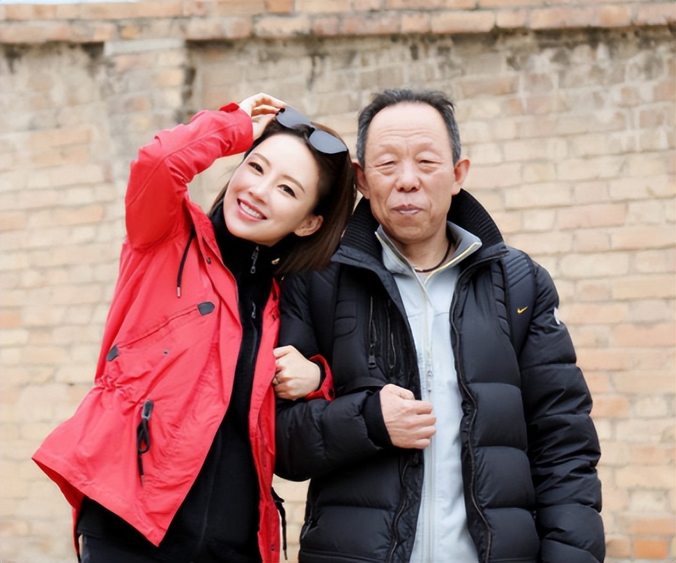 九球天后潘晓婷为何至今单身,九球冠军潘晓婷有几任丈夫