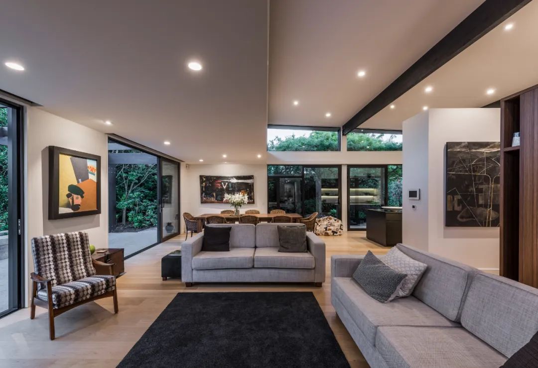 铝合金窗的细节决定成败,铝合金门窗侧面