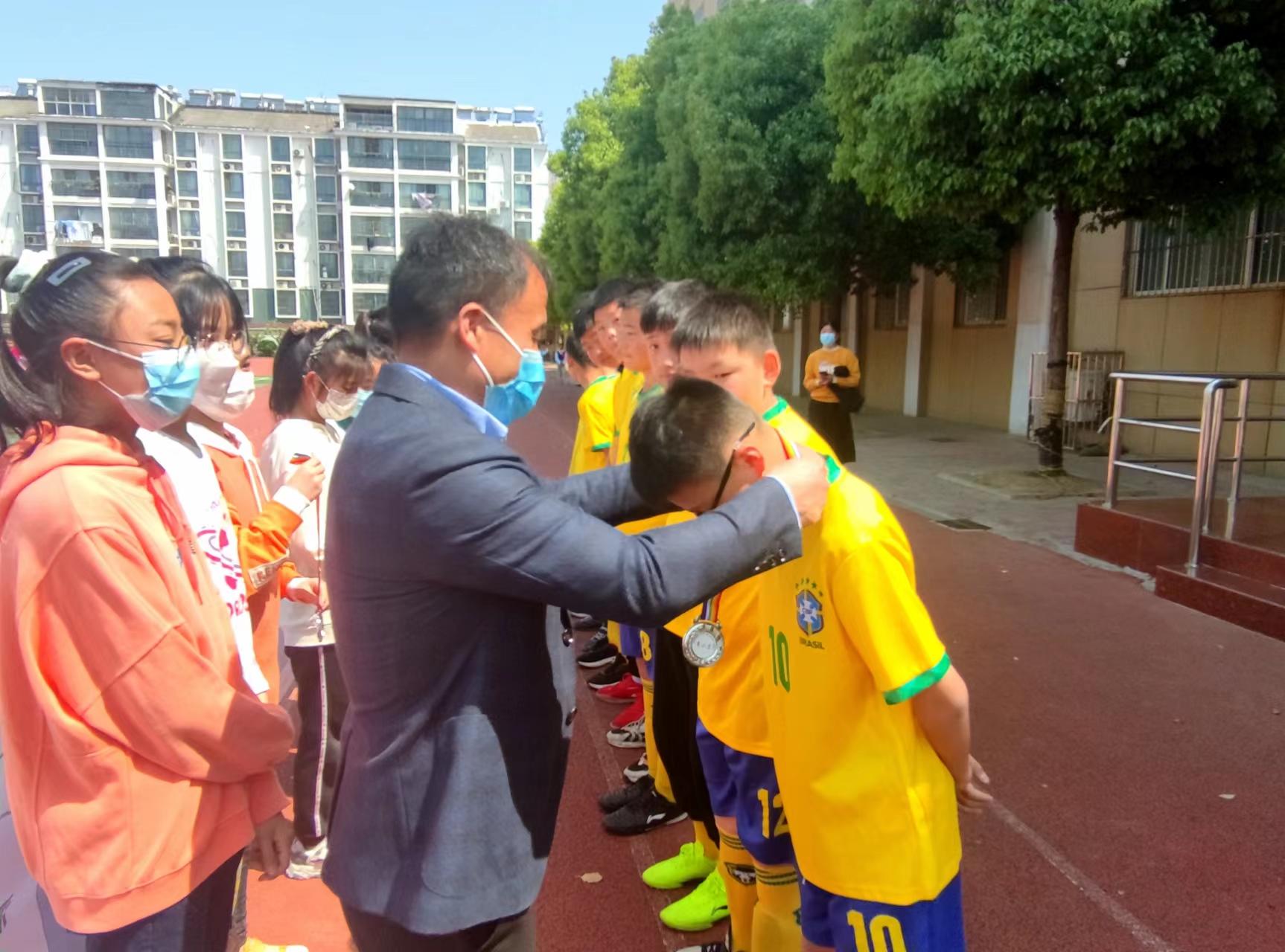 江苏省泗洪县人民路小学足球比赛,绿茵逐梦小学生校园足球联赛