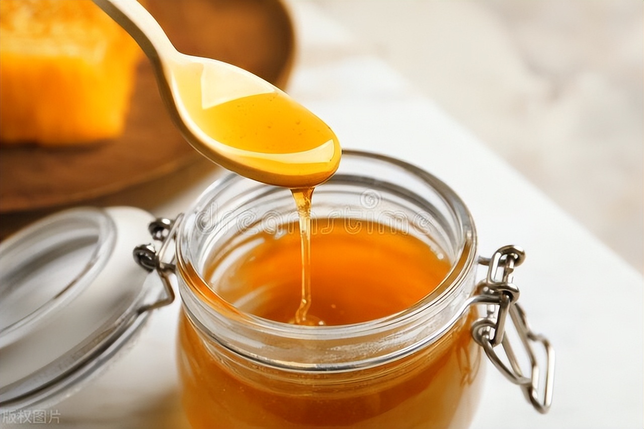 纯天然蜂蜜0添加真假辨别方法,蜂蜜真假辨别一个冷知识