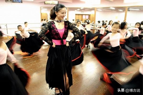 “东方美神”最后时光:自费27万执意从美回国,落地5天魂归故里