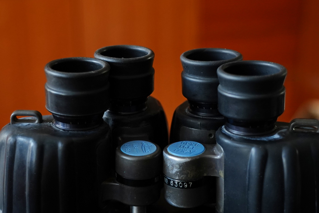 战争时期的老式军用望远镜,战争年代的18倍望远镜