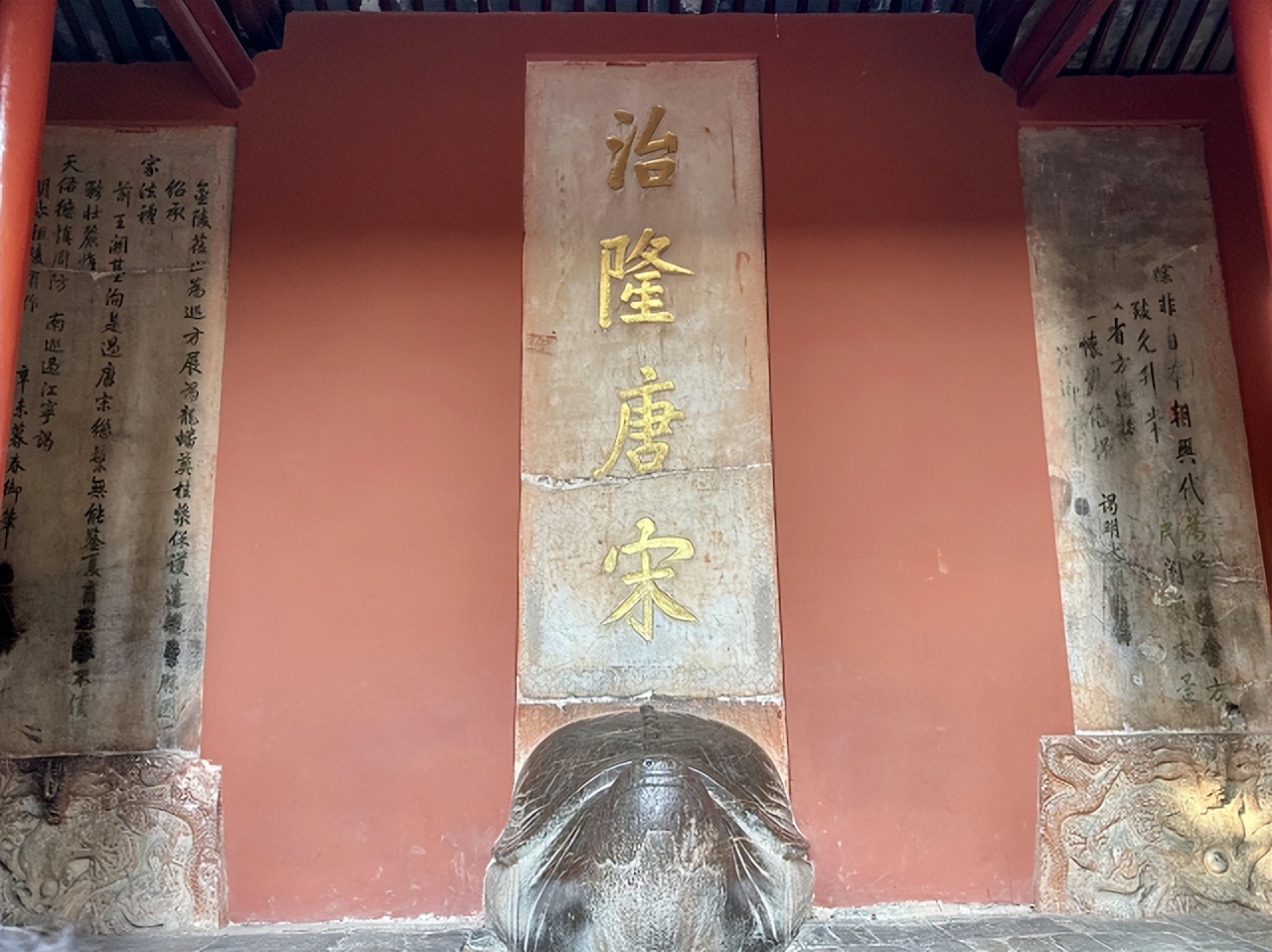 康熙明孝陵前祭拜朱元璋,朱元璋真的葬在明孝陵吗