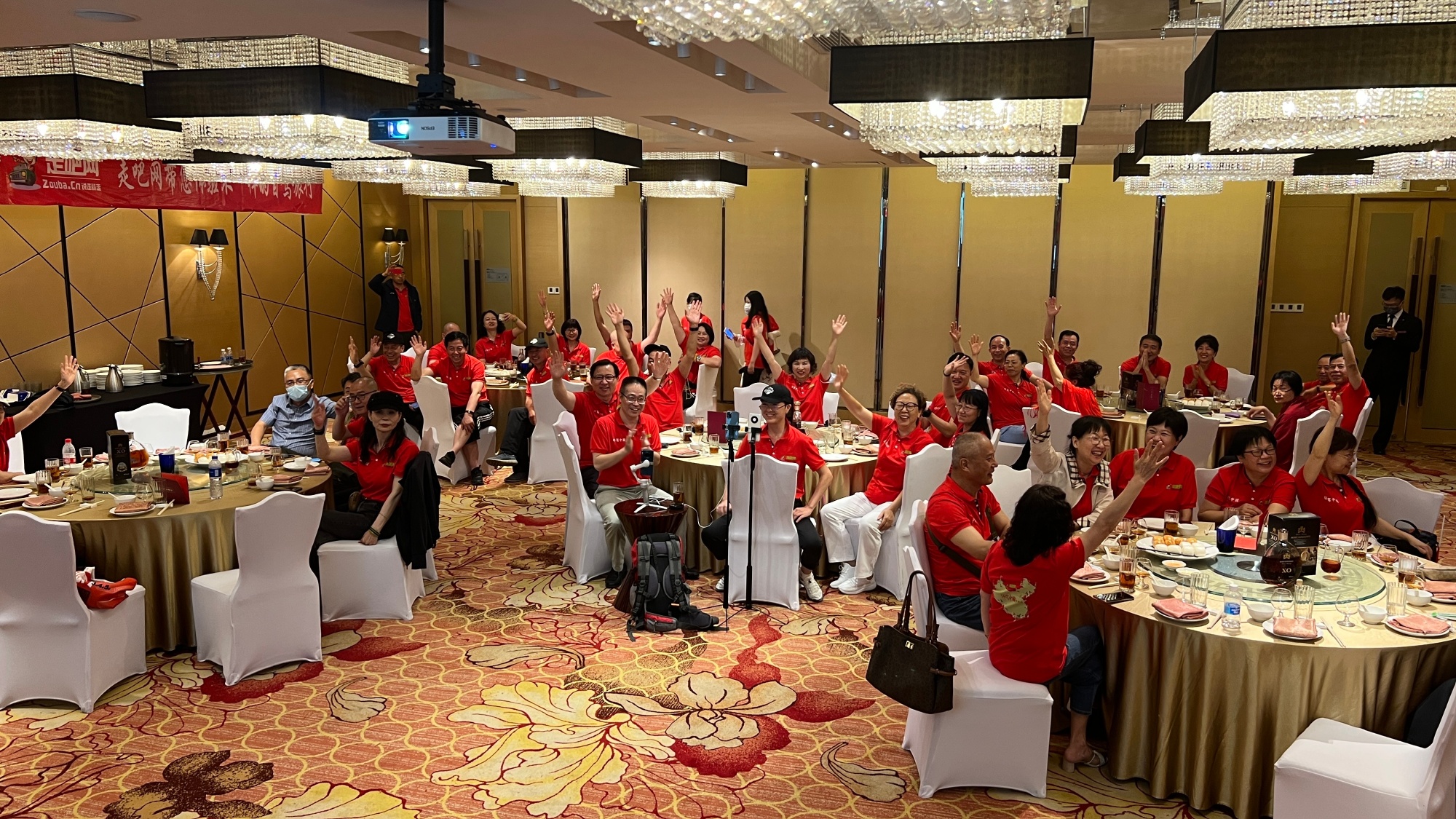 23辆车，64人，50天，17500公里，一辈子仅一次地环驾中国梦之旅