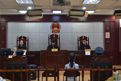 15年唐山老人被逆行轿车撞翻,2年后死亡,肇事者：不赔钱，耗死他