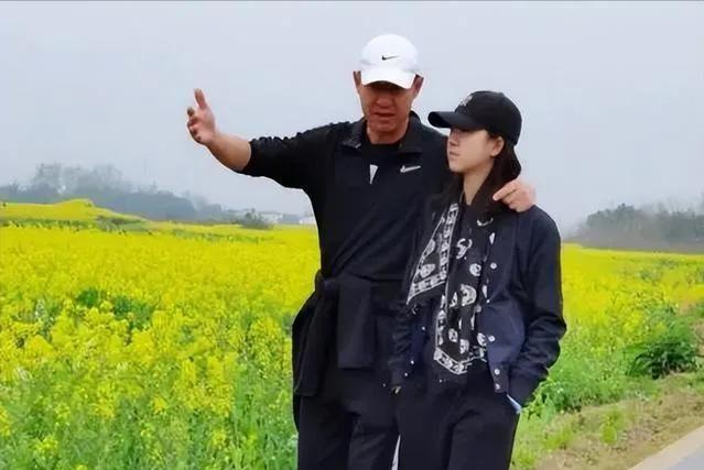 黎兵妻子甘萍现状,甘萍与黎兵现居成都吗