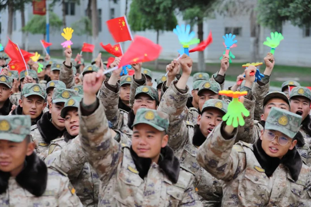 热血、感动、誓言……新兵的告别晚会激情澎湃、看点满满