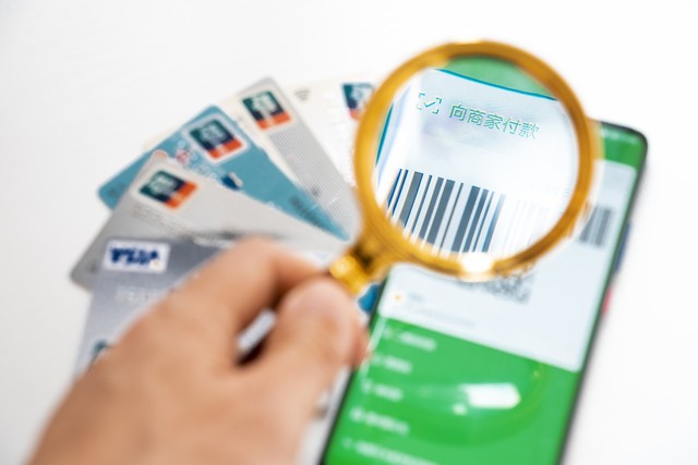 支付宝转钱给别人会被盗窃吗,支付宝转到别人银行卡提示被诈骗