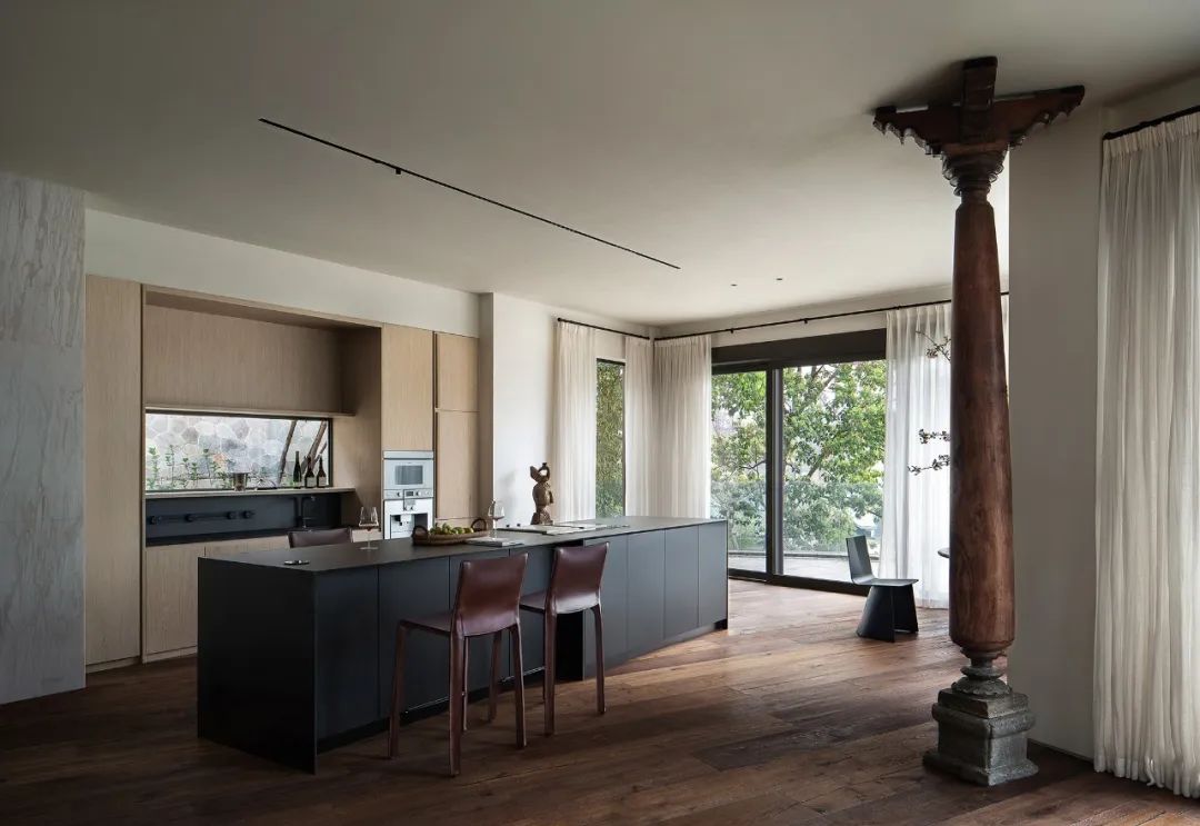 ACE DESIGN｜成都湖岸艺术别墅：逸享自在的湖岸艺术“家”