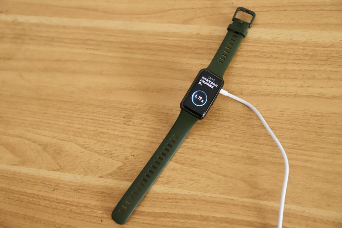 华为手环7和7pro有什么区别,华为手环7和7nfc有什么区别