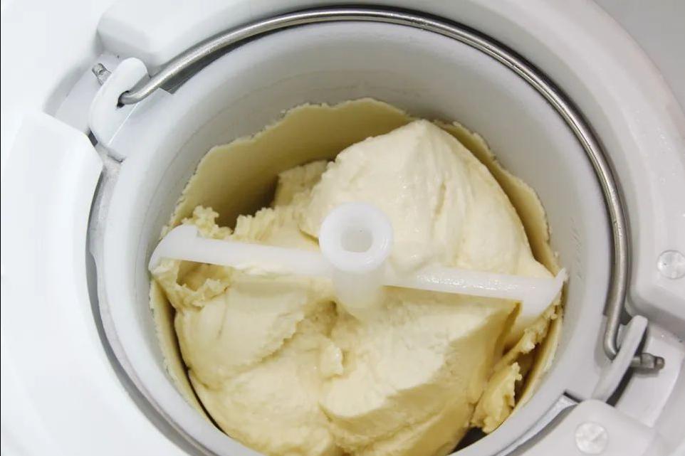 简单无需冷藏好吃的冰淇淋做法,最简单的冰淇淋不用打蛋器