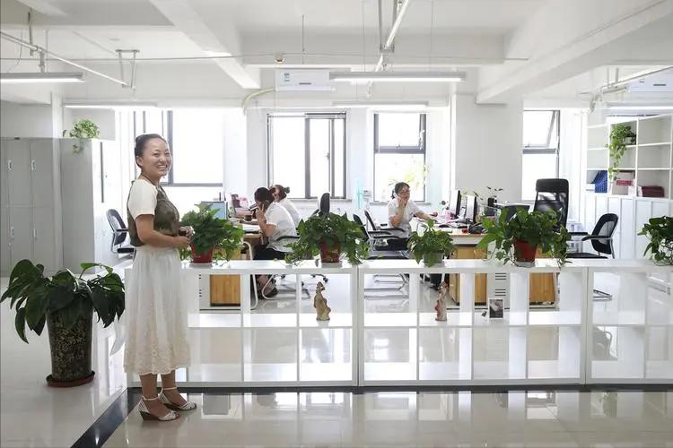 80后风水师王蓉地址,80后王蓉