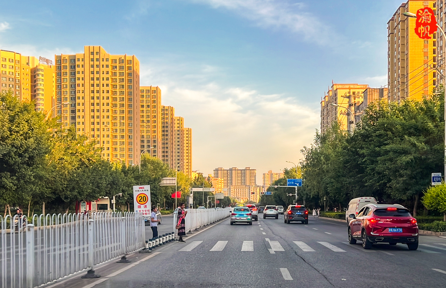 新疆喀什一座崛起的国际大都市,大美南疆和北疆