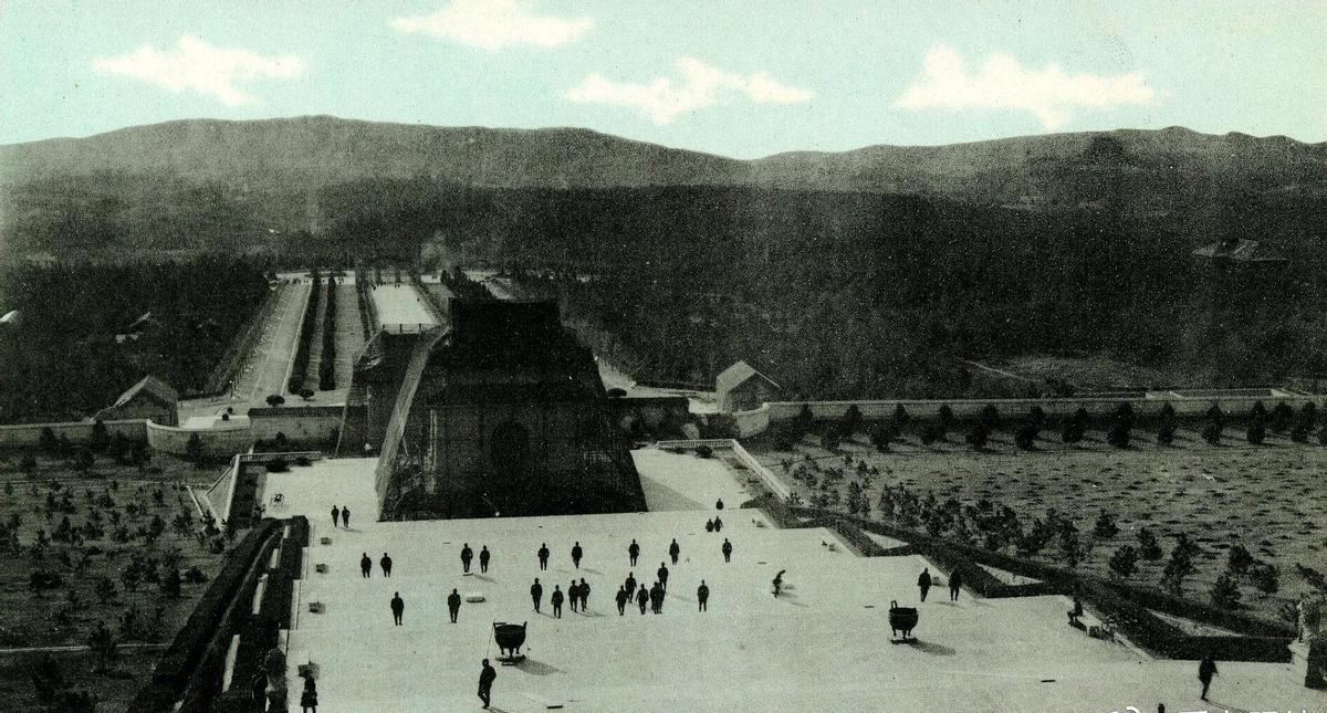 30张真实又罕见的老照片，阴毛假发工作者，我怀疑他用错地方了