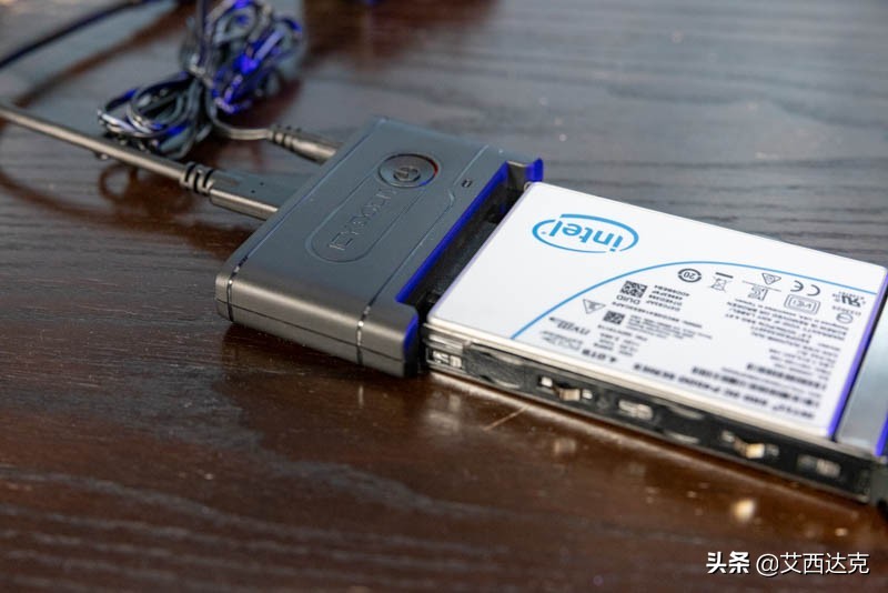 ICYDOCK艾西达克EZ-AdapterExMB931U-1VBU.2转USB3.2Gen2评测