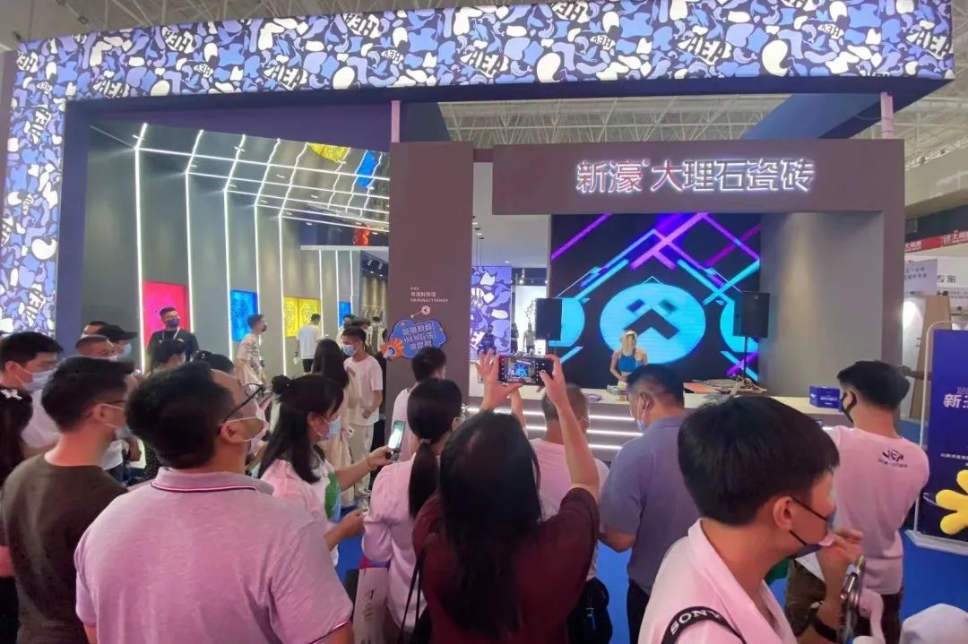 “粤潮制燥”燃爆陶博会新濠大理石瓷砖亮“最强招商政策”