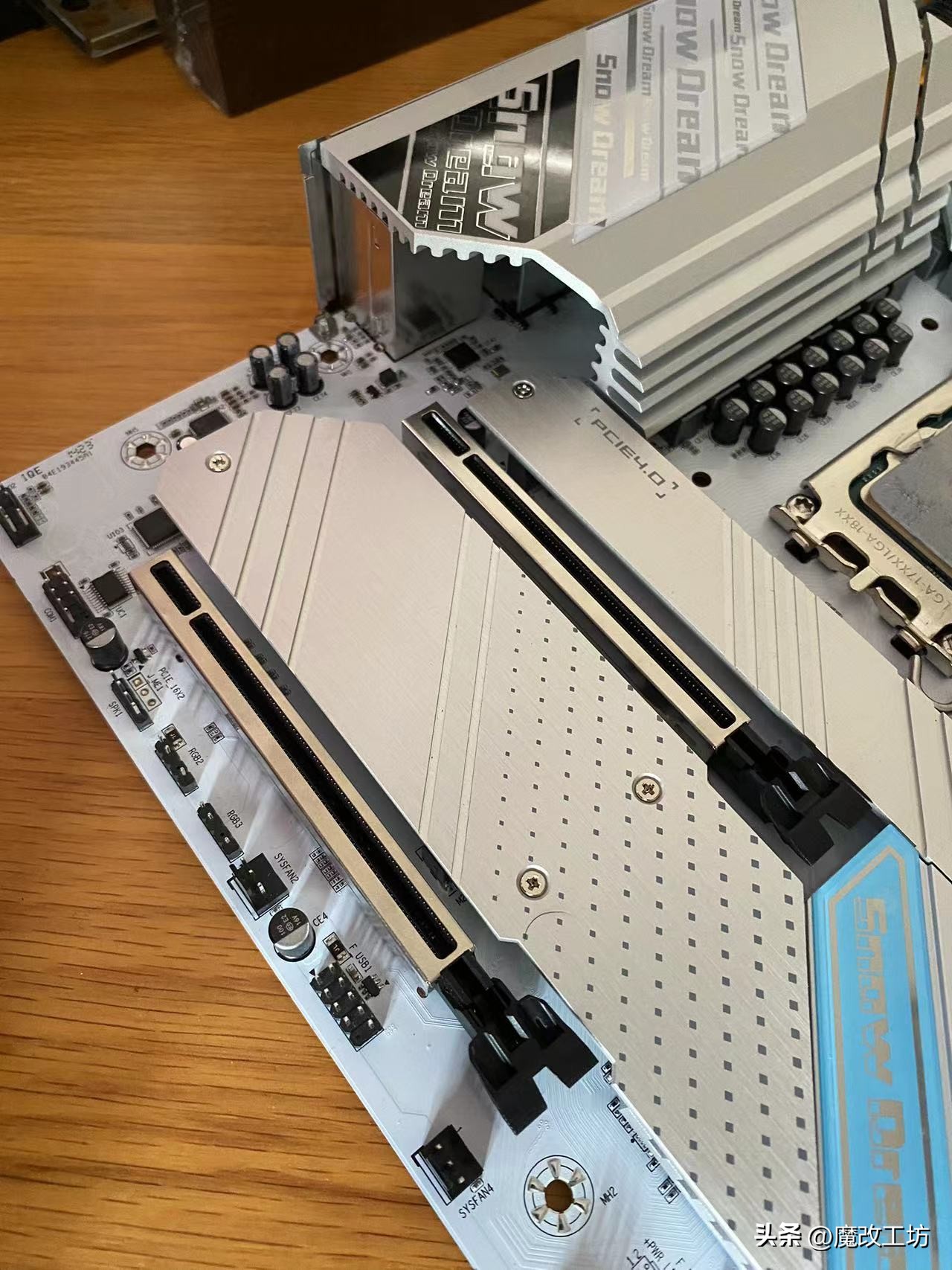 WIFIGO接口蓝牙！500元I9处理器配600元主板，16项供电TYPEC接口