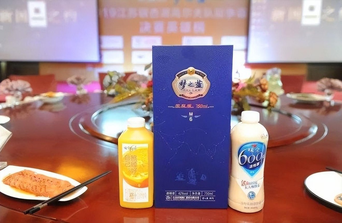 宿迁人喝酒怪象:老百姓口头表扬洋河，却嘴很“诚实”，专挑这3款