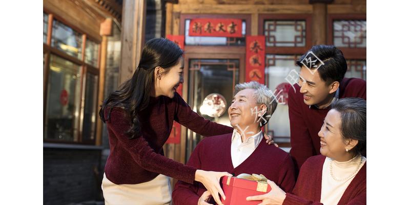 孙子头上磕了一个包，儿媳辞职并让她回老家，一周后打来电话哭了