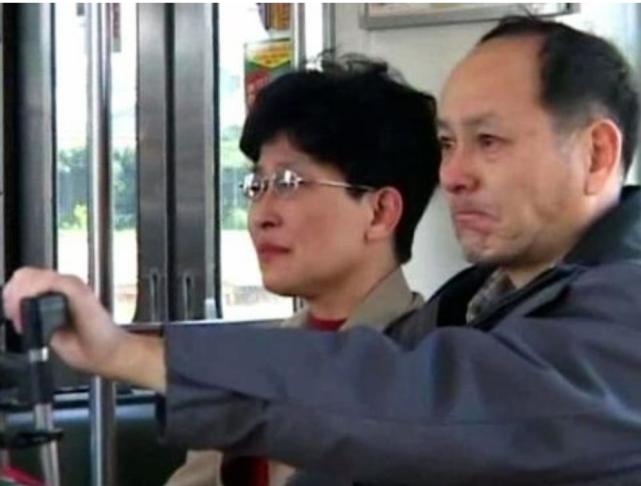 上海小伙负债42万到日本求学,被骗到农村成了黑户,打工15年养家人