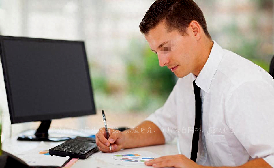 #男子第一次被*技师女**“按摩”,兴奋过度后竟失去了生命!