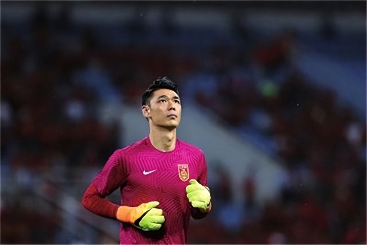 广州恒大门将曾诚年薪多少,广州恒大门将曾诚