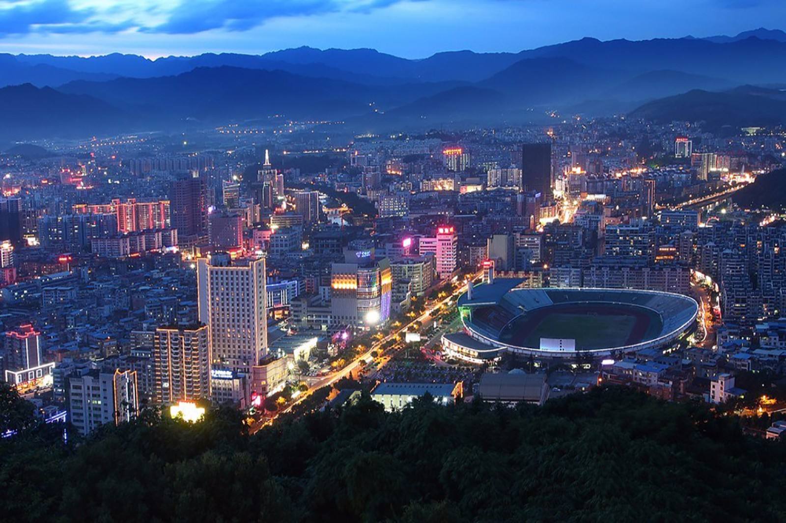 龙岩美食推荐清汤粉面,龙岩巷子里的清汤粉