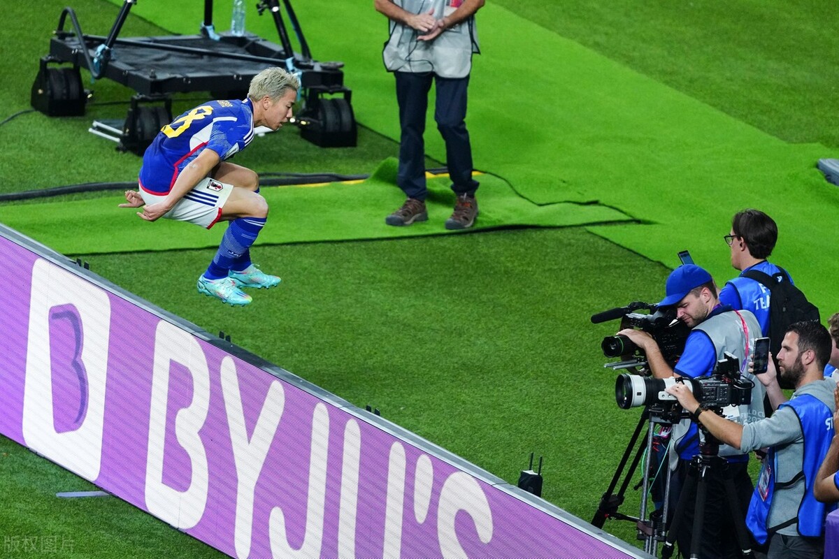 世界杯直播梅西vsc罗,世界杯黑梅西