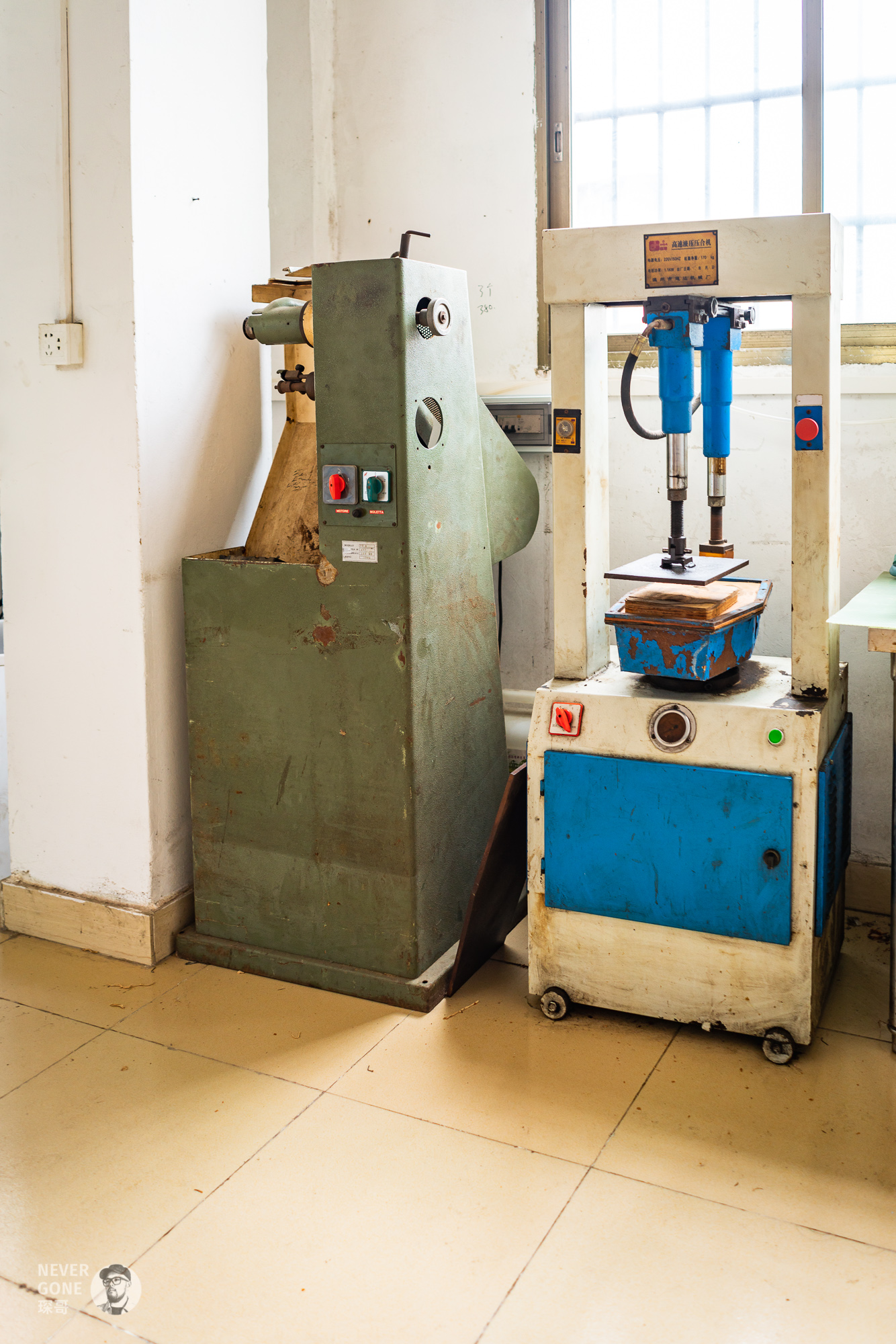 探鞋工厂,工装靴专业品牌