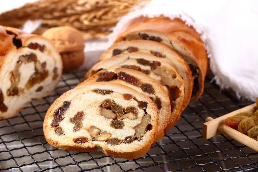 网友买完俄罗斯冰激凌,国外网友看俄罗斯特产被抢购空了