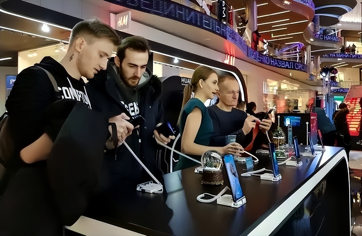 iphone 14或9月16日开售价格 (苹果或推出iphone14plus俄罗斯)