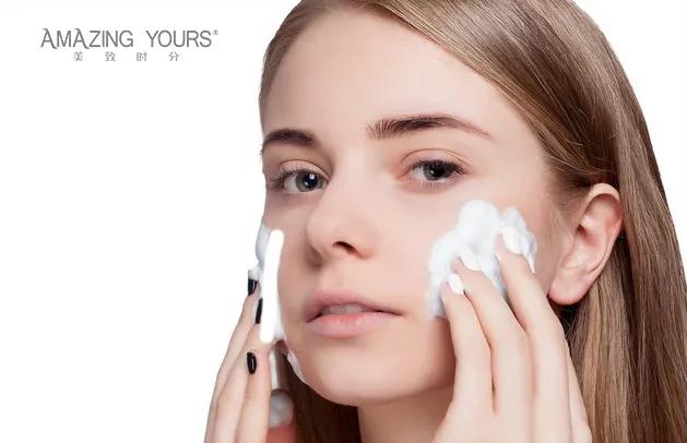 脖子痤疮反复长是什么原因,脖子长疮症状