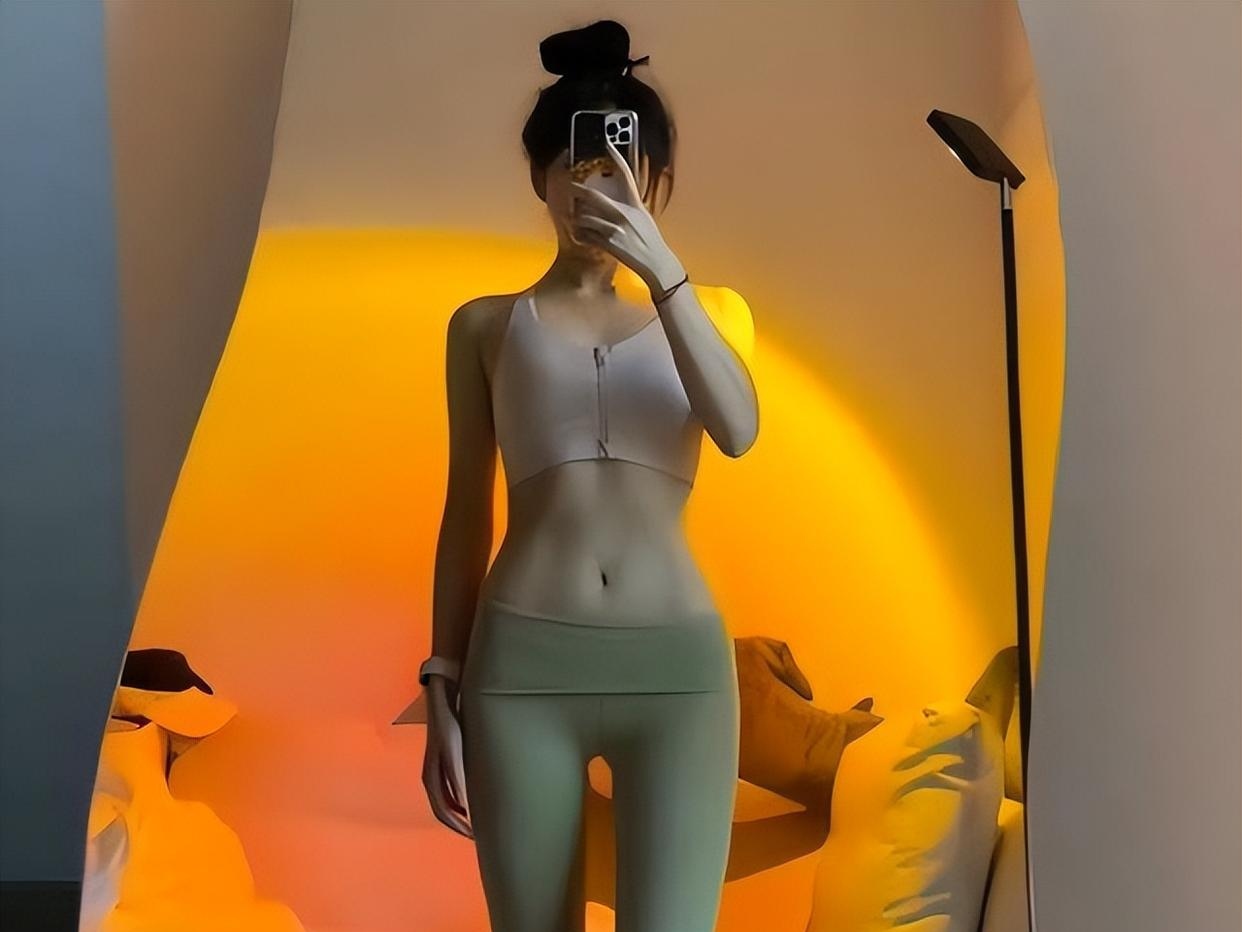 国足太太团斗艳美如画,国足太太团真实身材