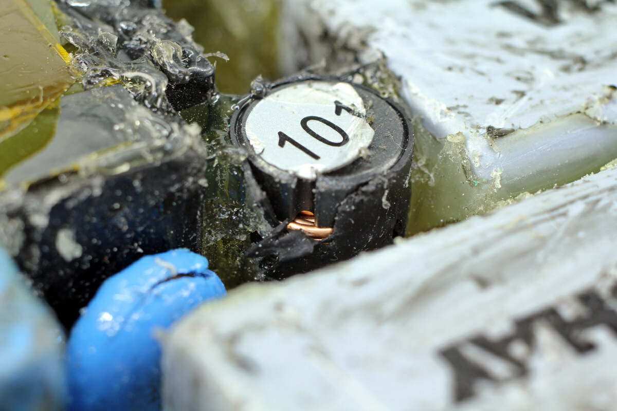 昱能光伏逆变器,昱能逆变器拆解