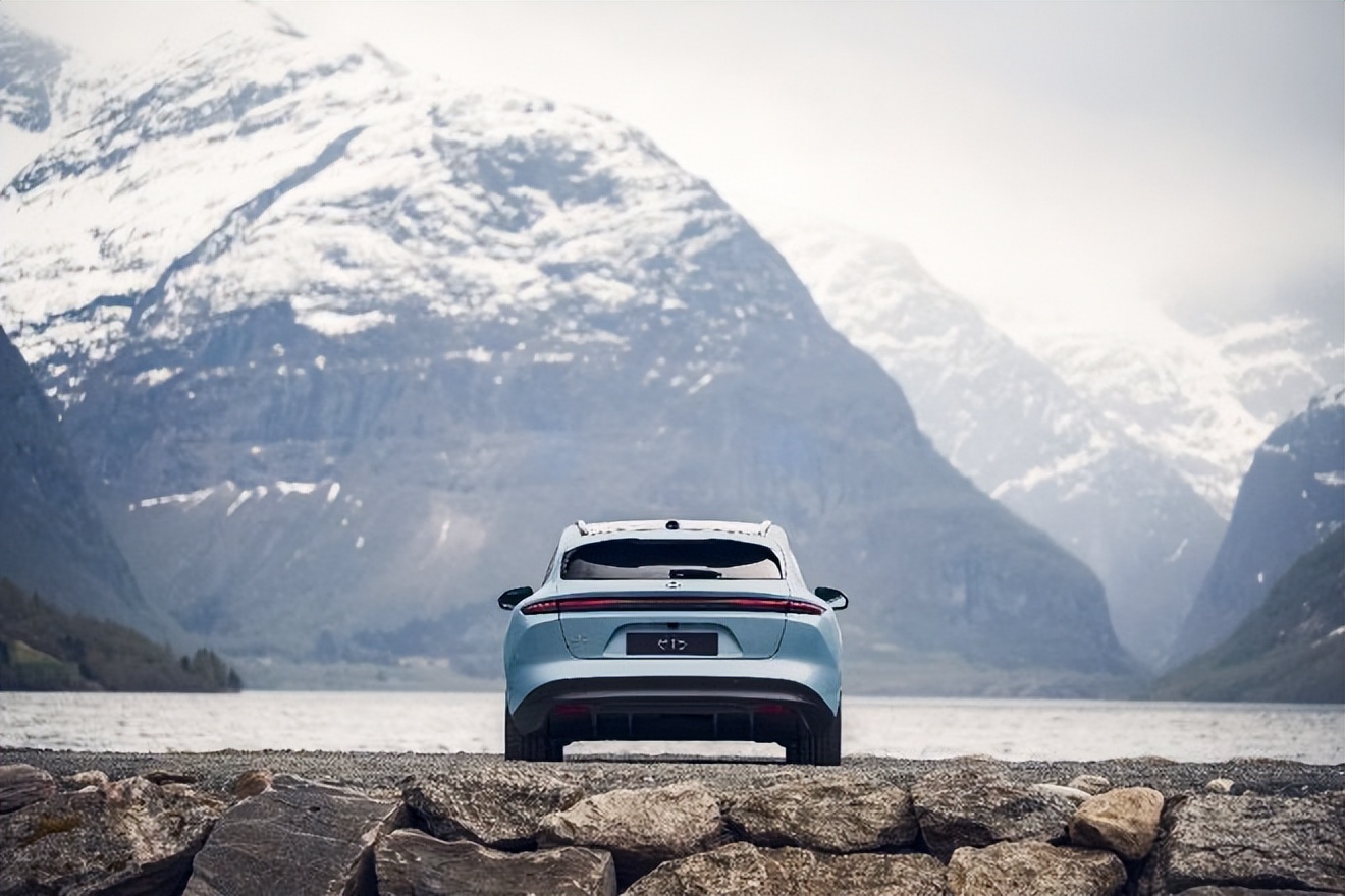 蔚来新车et5旅行版后排腿部,蔚来et5旅行版加行李箱能耗