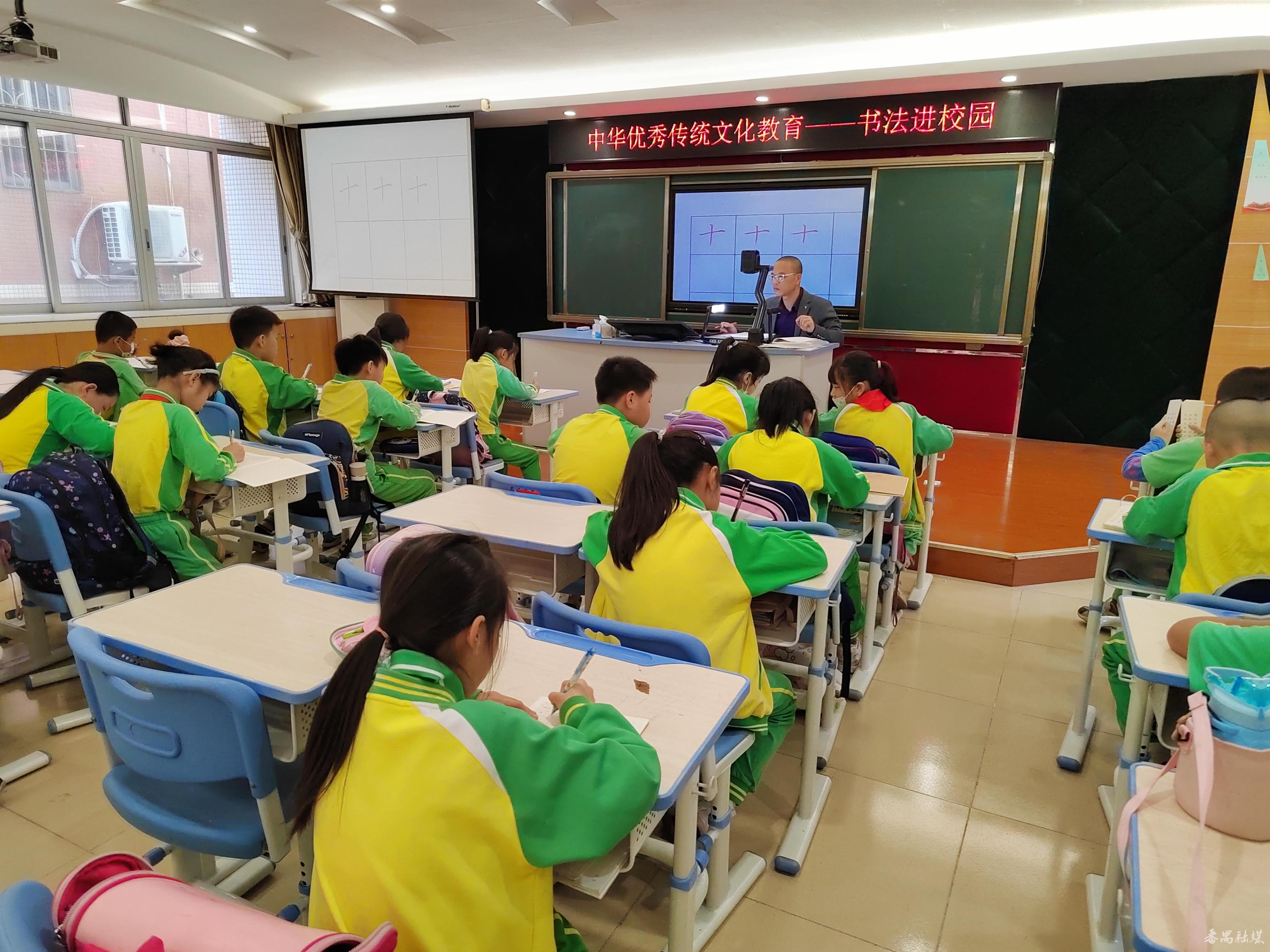 广东番禺区市桥东环街龙美小学,广州番禺龙美小学六一
