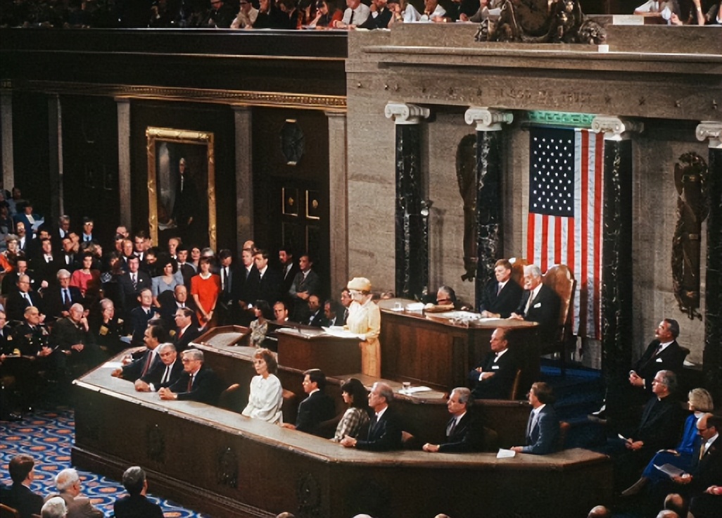 登基70周年！每年一张照片带你回顾女王的传奇人生