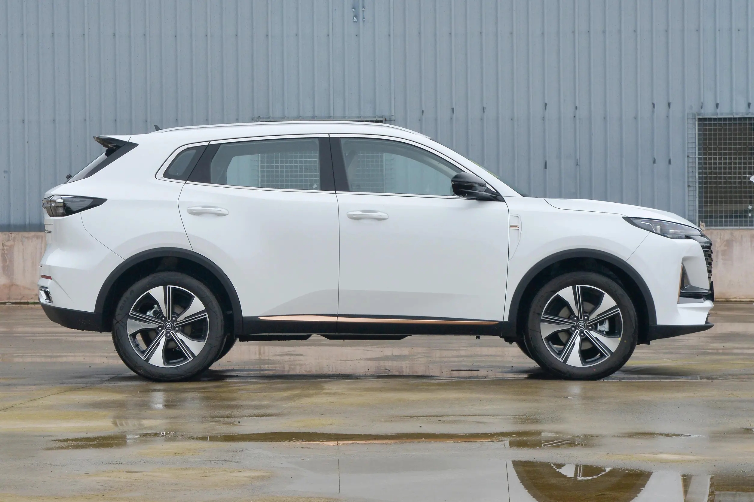 不到10万高性价比suv这3款随便选,预算不多买什么车这三款可参考