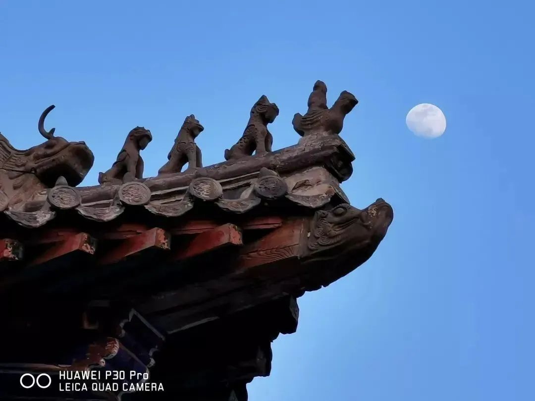 一个超级简单的拍月亮方法,怎么简单操作拍月亮最美