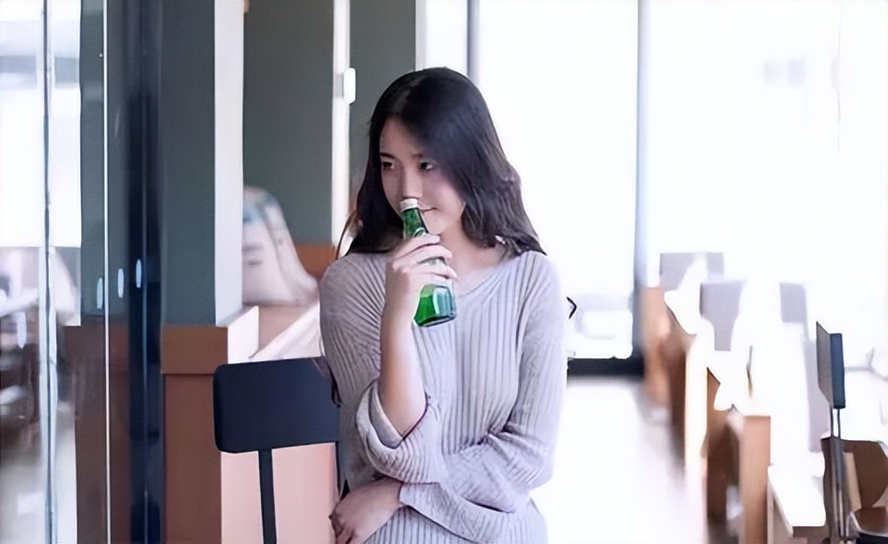 一个农村小伙在乡下打工,一个农村小伙的生活