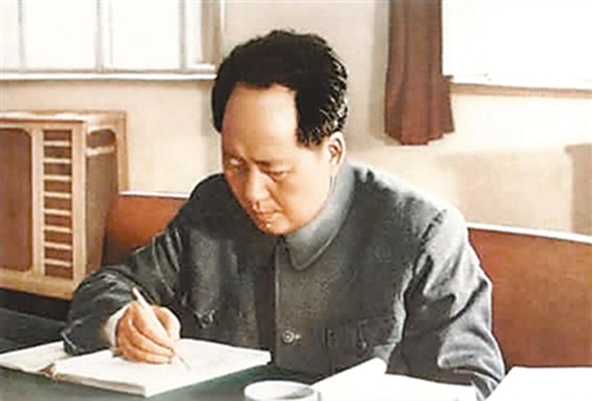 毛主席女婿去世，李讷悲伤痛哭说出一句话，令现场众人潸然泪下