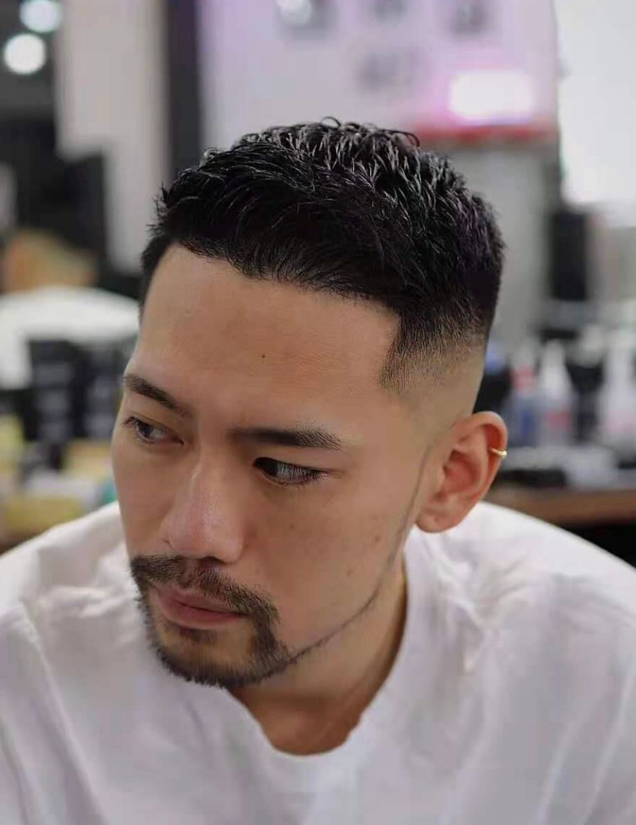 三浦友和老了也帅气时髦,三浦友和平头发型