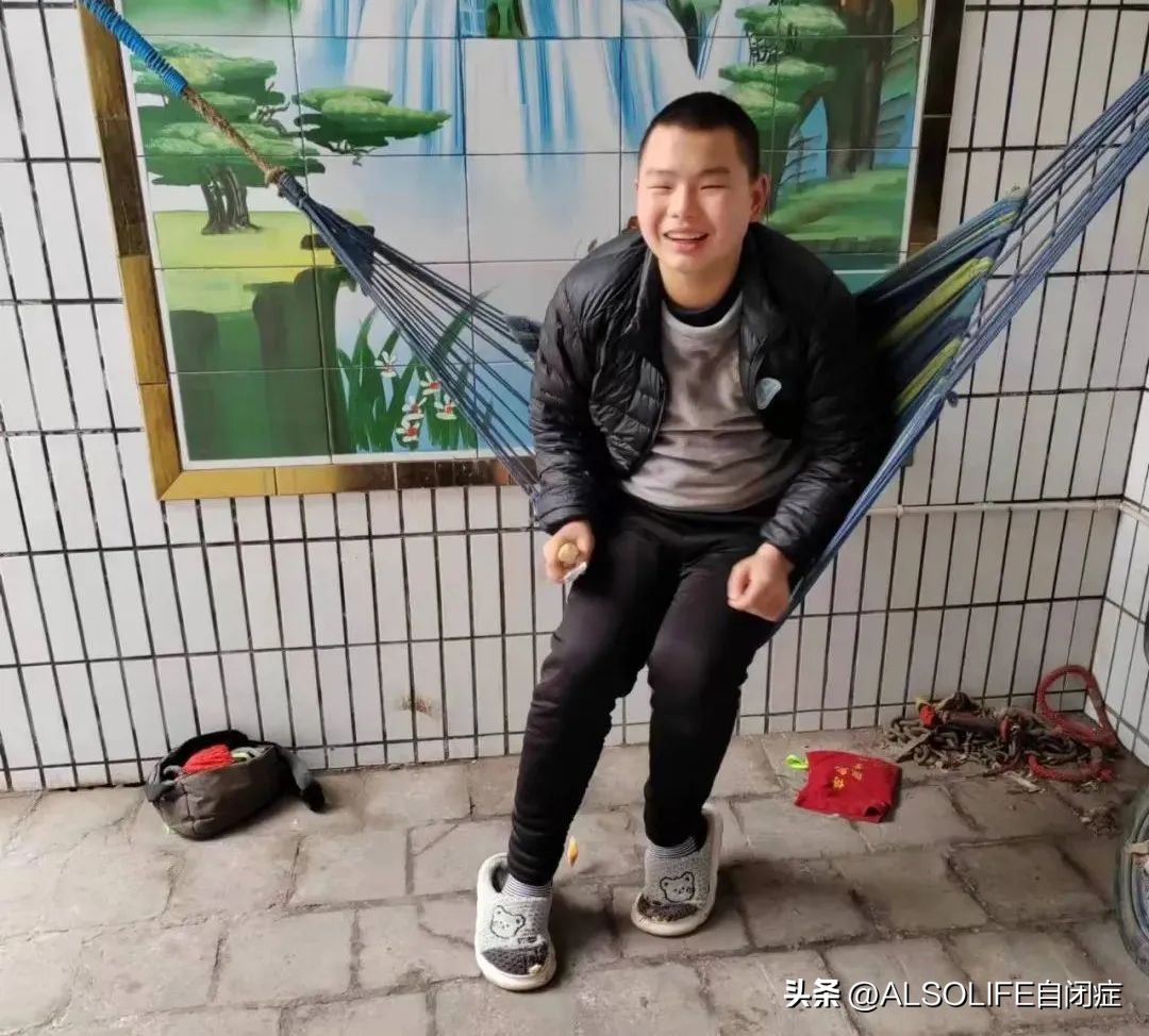 大龄自闭症托养机构大约要多少钱,大龄自闭症托养康复就业