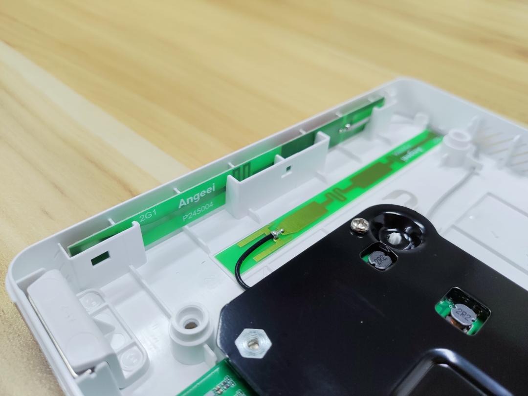 墙壁路由器好不好,晴天路由器穿墙效果