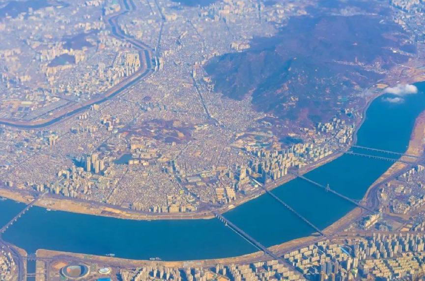 韩国之痛：生育率跌至谷底，自杀率居高不下，无限地狱模式内卷